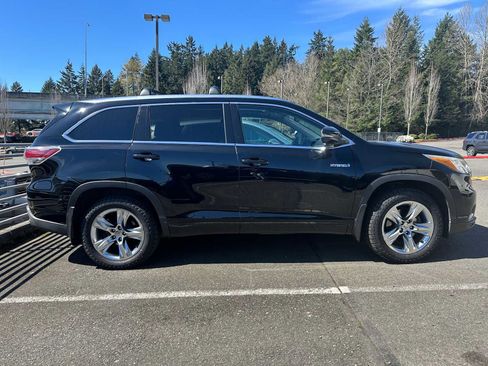 Used 2014 Toyota Highlander Limited Platinum image 3
