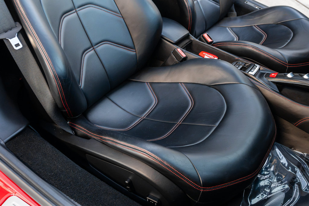 Used 2018 Ferrari 488 Spider RWD image 43