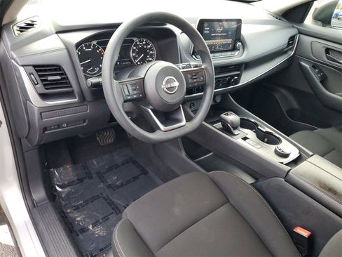 Used 2024 Nissan Rogue S image 6
