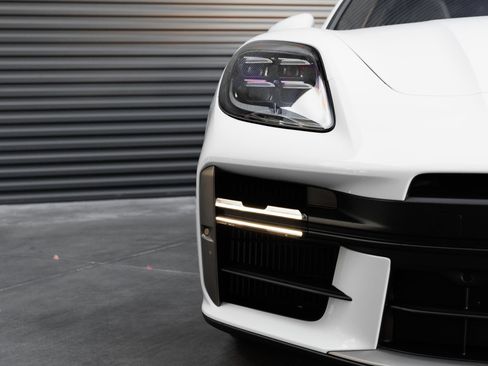Certified 2026 Porsche Panamera Turbo S AWD/4WD image 43