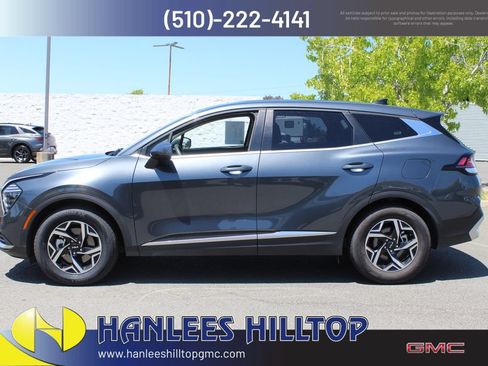 Used 2024 Kia Sportage LX FWD image 2