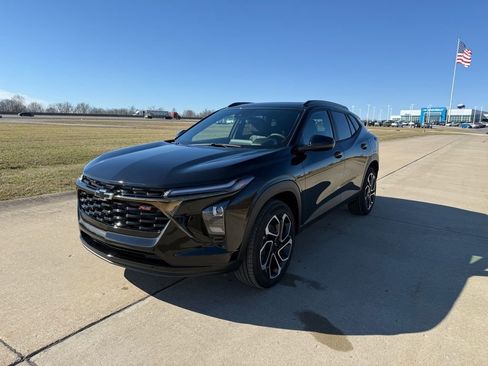 New 2026 Chevrolet Trax RS w/ Sunroof Package image 9