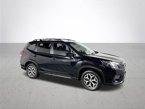 Used 2023 Subaru Forester Premium AWD/4WD image 4