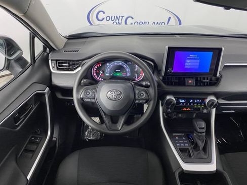 Certified 2025 Toyota RAV4 LE AWD/4WD image 17