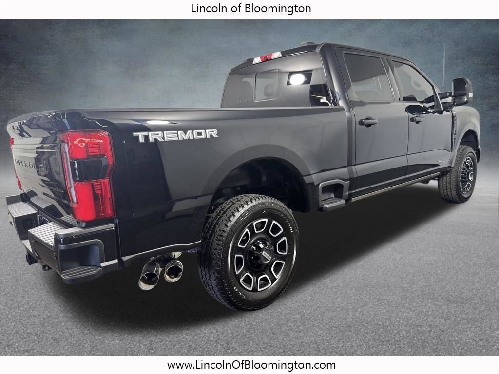 Used 2026 Ford F350 Platinum w/ Tremor Off-Road Package AWD/4WD image 7