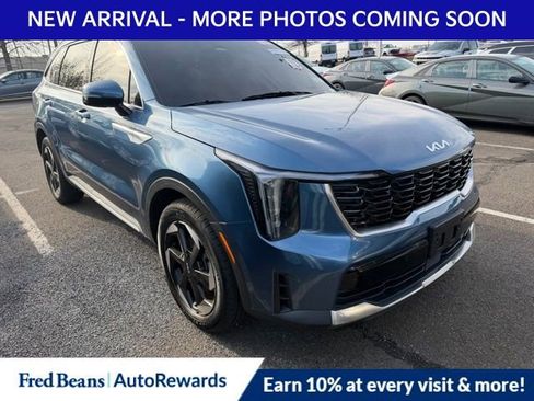 Used 2025 Kia Sorento EX image 1
