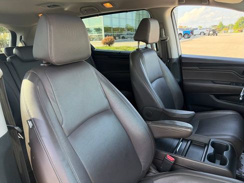 Used 2018 Honda Odyssey EX-L image 12