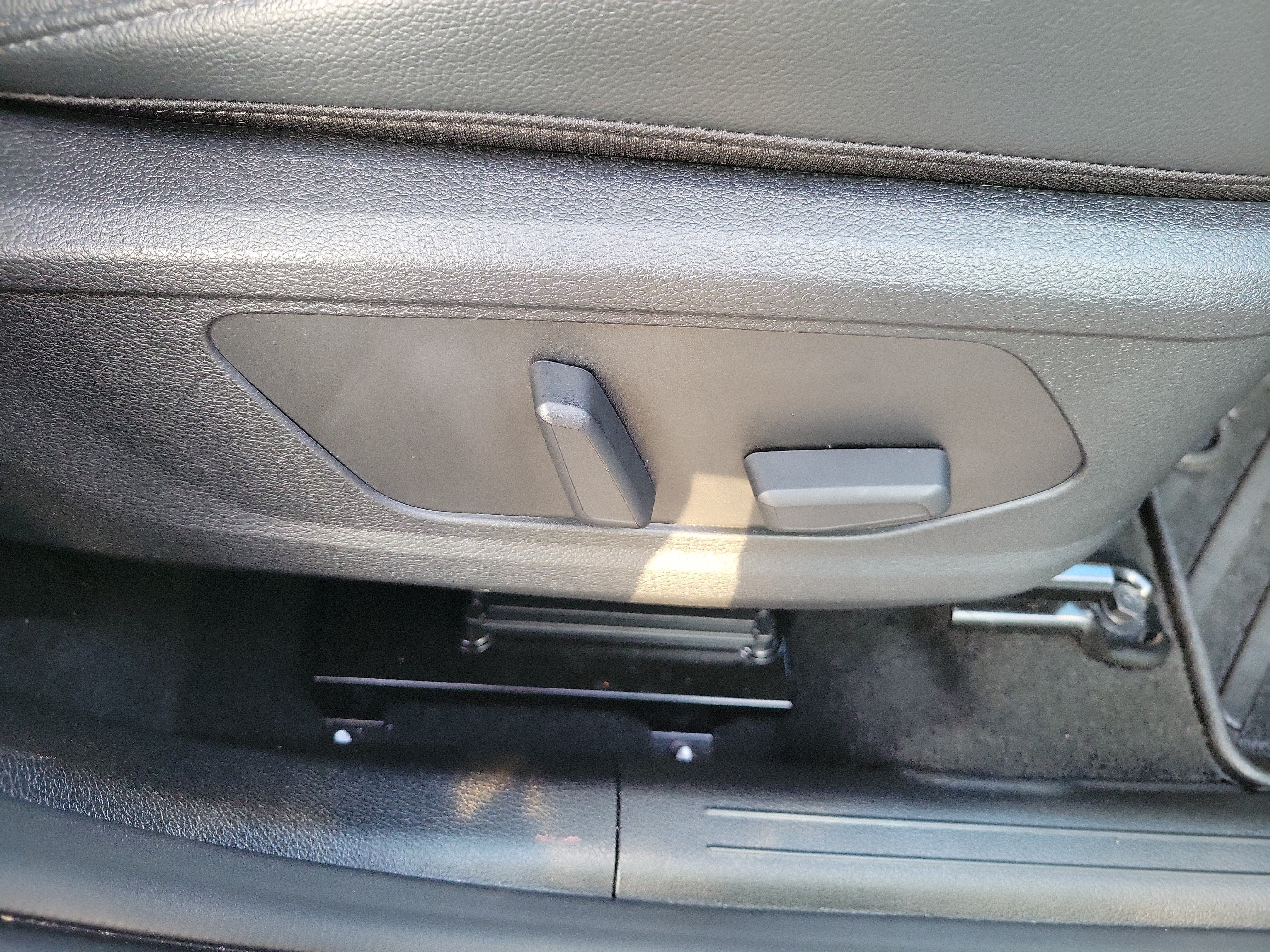 Certified 2025 Kia Sportage SX AWD/4WD image 9