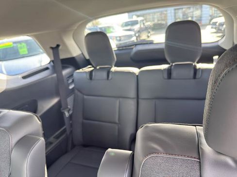 New 2026 Ford Explorer Active w/ Active Comfort Package image 12