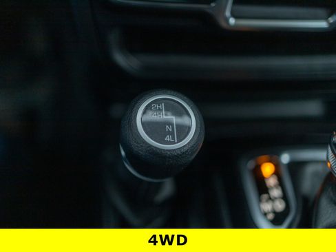 Used 2023 Jeep Gladiator Sport image 11