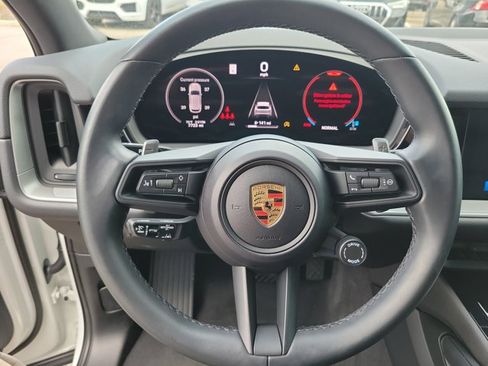 Certified 2024 Porsche Cayenne AWD/4WD image 25