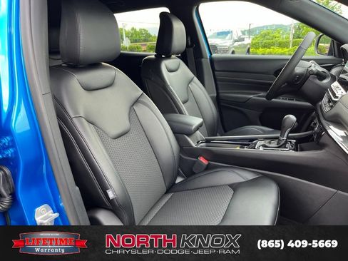 New 2026 Jeep Compass Latitude AWD/4WD image 25