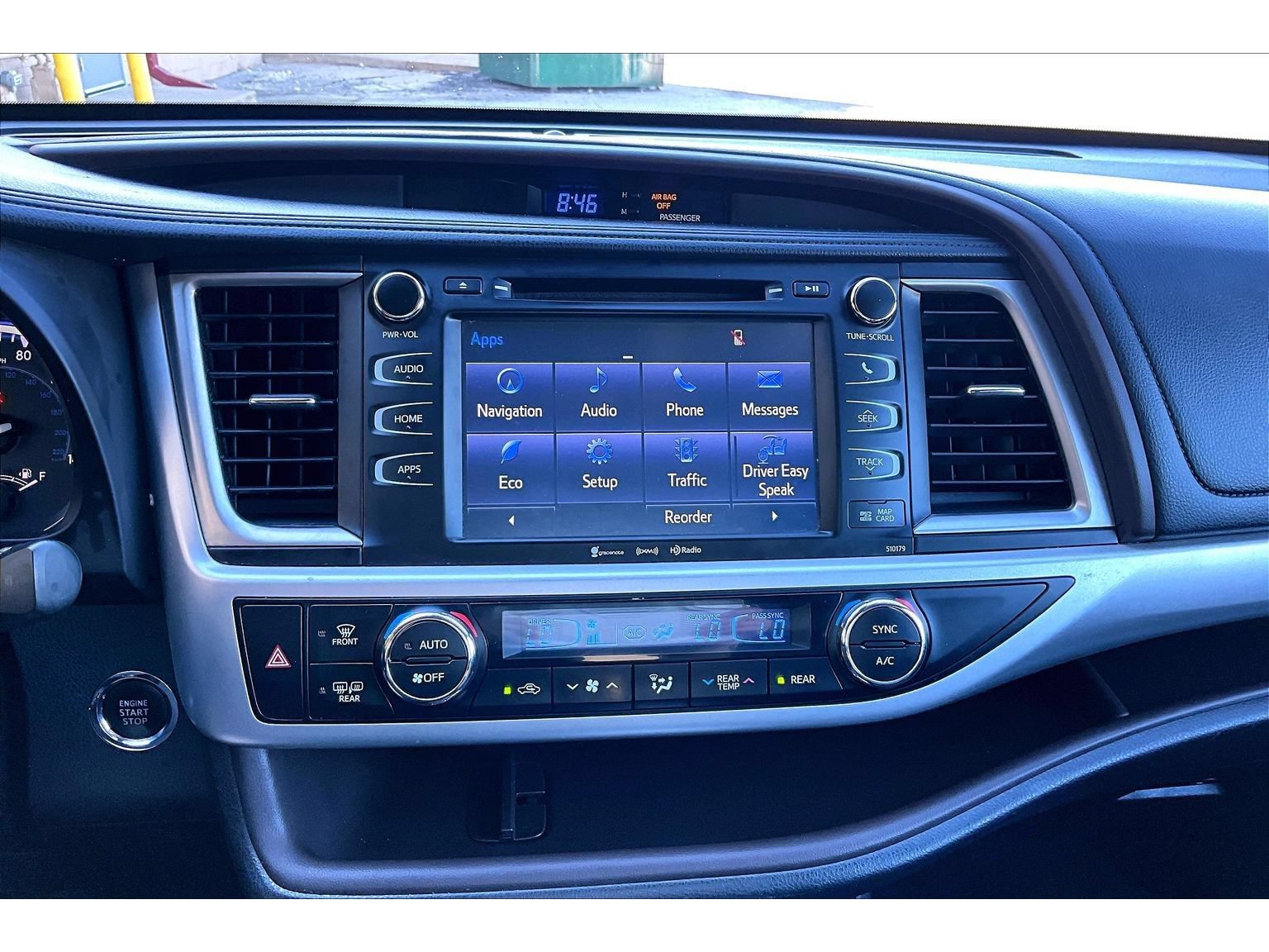 Used 2017 Toyota Highlander XLE w/ Carpet Mat Package AWD/4WD image 25
