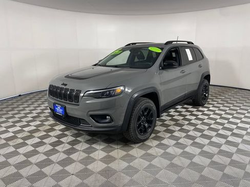 Certified 2022 Jeep Cherokee Latitude w/ Sun & Sound Group AWD/4WD image 1