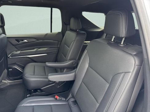 New 2026 Chevrolet Traverse LT w/ Enhanced Driving Package FWD image 20