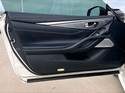 Used 2017 INFINITI Q60 w/ Cargo Package image 19