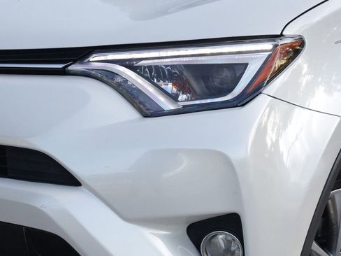 Used 2016 Toyota RAV4 Limited FWD image 18