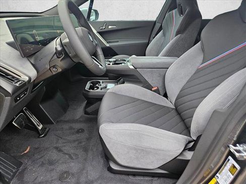 Used 2026 BMW iX xDrive60 image 15
