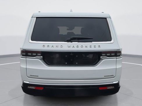 Used 2023 Jeep Grand Wagoneer L Series III image 4