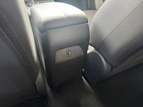 Used 2025 Nissan Sentra SV FWD image 22