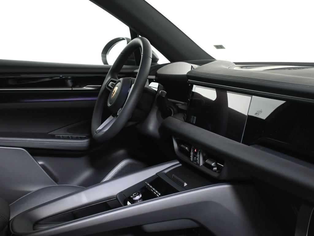 Used 2026 Porsche Macan 4 Electric AWD/4WD image 36
