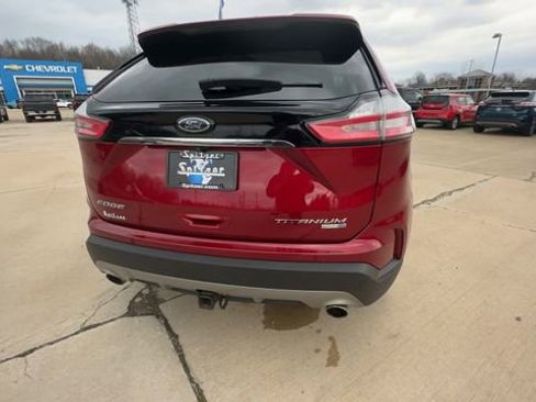 Used 2019 Ford Edge Titanium w/ Cold Weather Package image 8