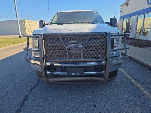 Used 2020 Ford F250 XL w/ Power Equipment Group image 9