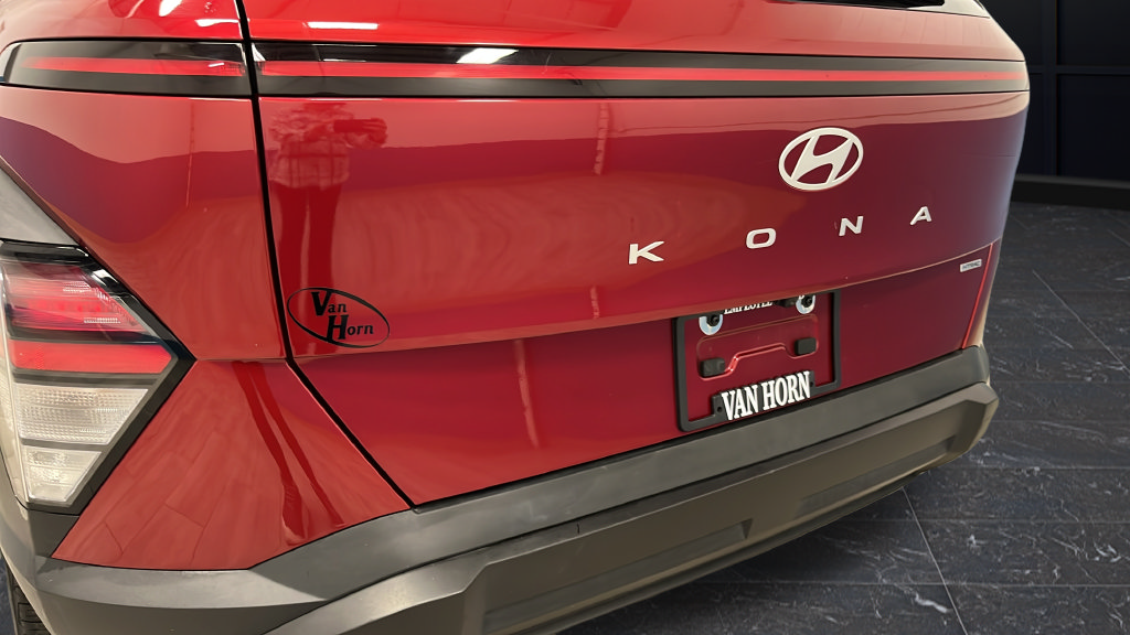 Used 2025 Hyundai Kona SEL AWD/4WD image 36