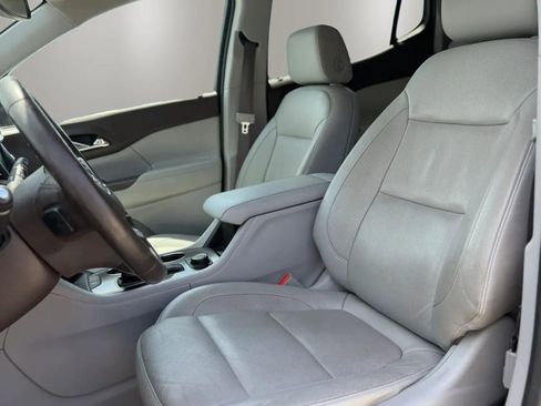 Used 2017 GMC Acadia SLT AWD/4WD image 11