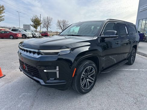New 2026 Jeep Grand Wagoneer L image 13