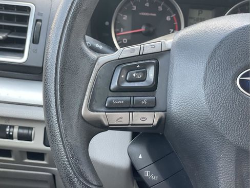 Used 2016 Subaru Forester 2.5i Premium image 14