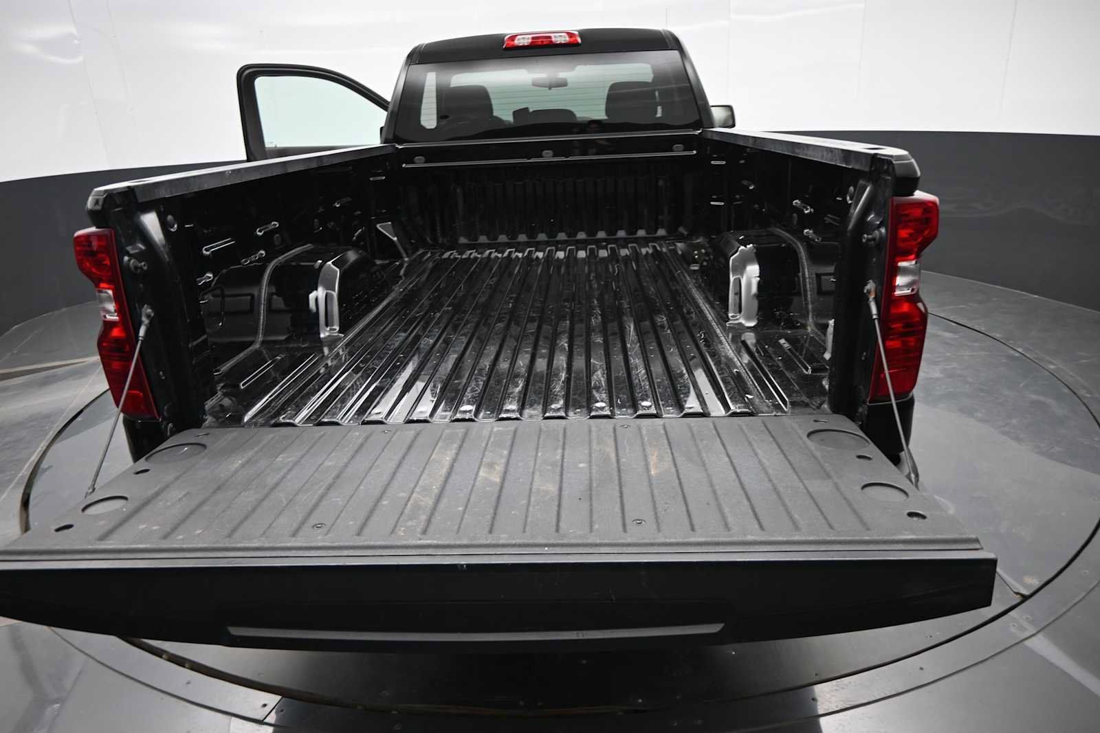 Used 2021 Chevrolet Silverado 1500 W/T w/ WT Value Package AWD/4WD image 15