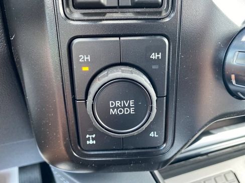 New 2026 Ford F250 Platinum w/ FX4 Off-Road Package AWD/4WD image 29