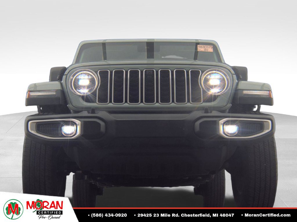 Used 2024 Jeep Wrangler Unlimited Sahara w/ Technology Group AWD/4WD image 3