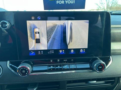 Used 2024 Chevrolet Colorado Trail Boss w/ Technology Package image 39