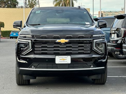 New 2026 Chevrolet Suburban High Country image 9