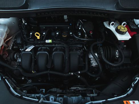 Used 2022 Ford Transit Connect XL image 22