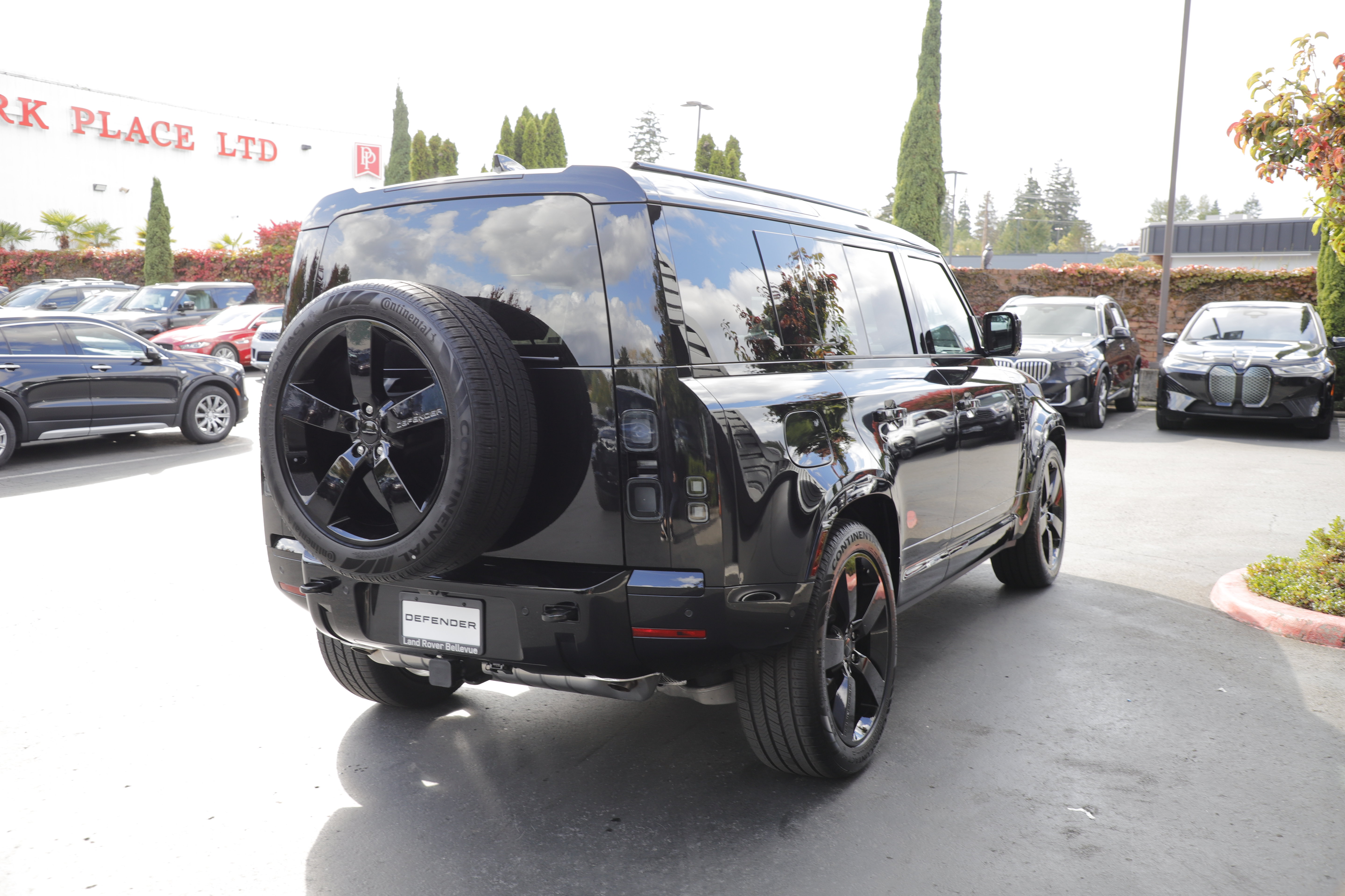 New 2026 Land Rover Defender 110 X-Dynamic SE AWD/4WD image 8