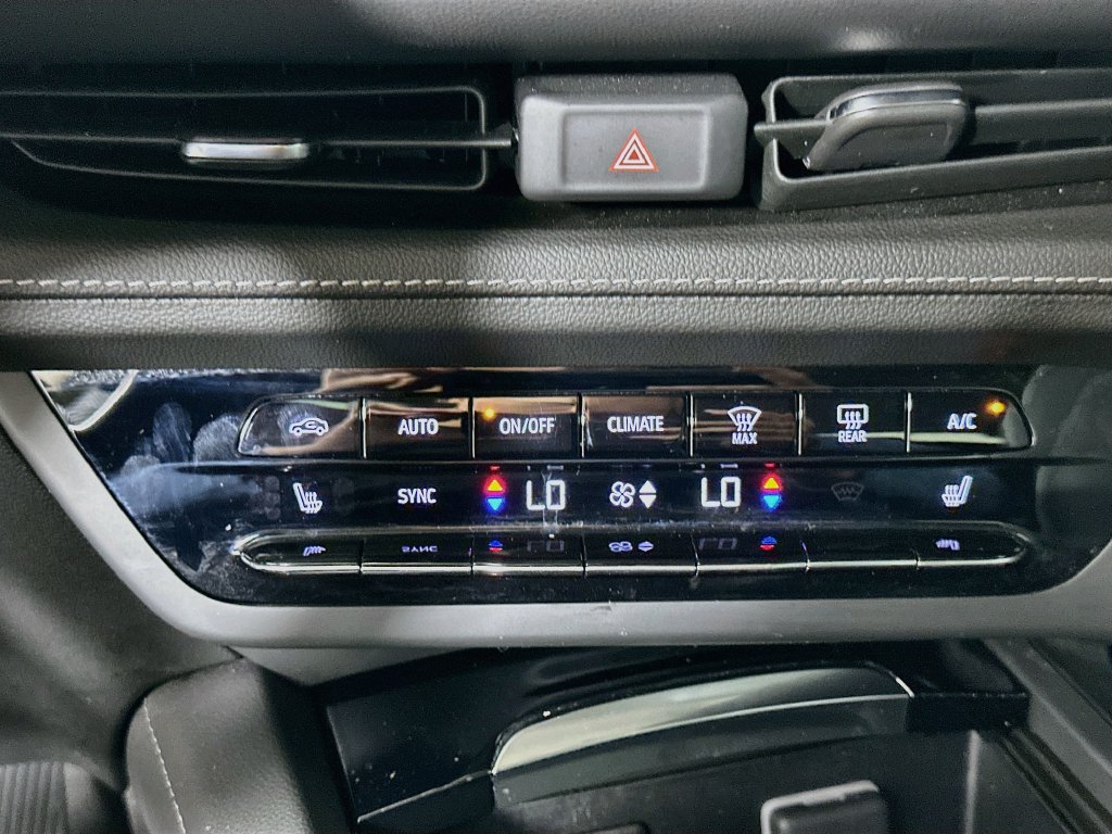 Used 2023 Buick Envision Essence FWD image 15