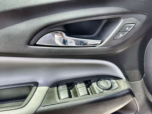New 2024 Chevrolet Equinox LS w/ LPO, Floor Liner Package FWD image 82