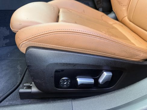 Used 2023 BMW 330i Sedan w/ Driving Assistance Package image 26