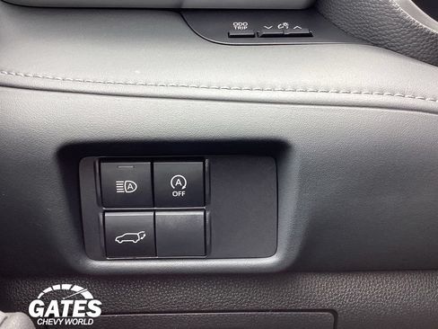 Used 2025 Toyota Highlander XSE AWD/4WD image 25