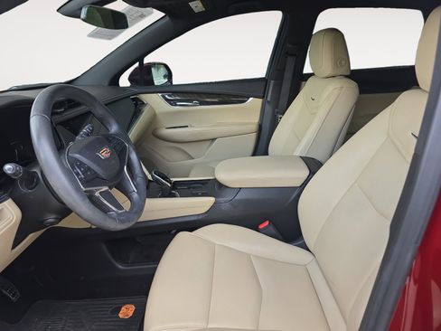 Used 2018 Cadillac XT5 FWD image 21