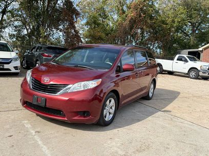 Used 2013 Toyota Sienna LE