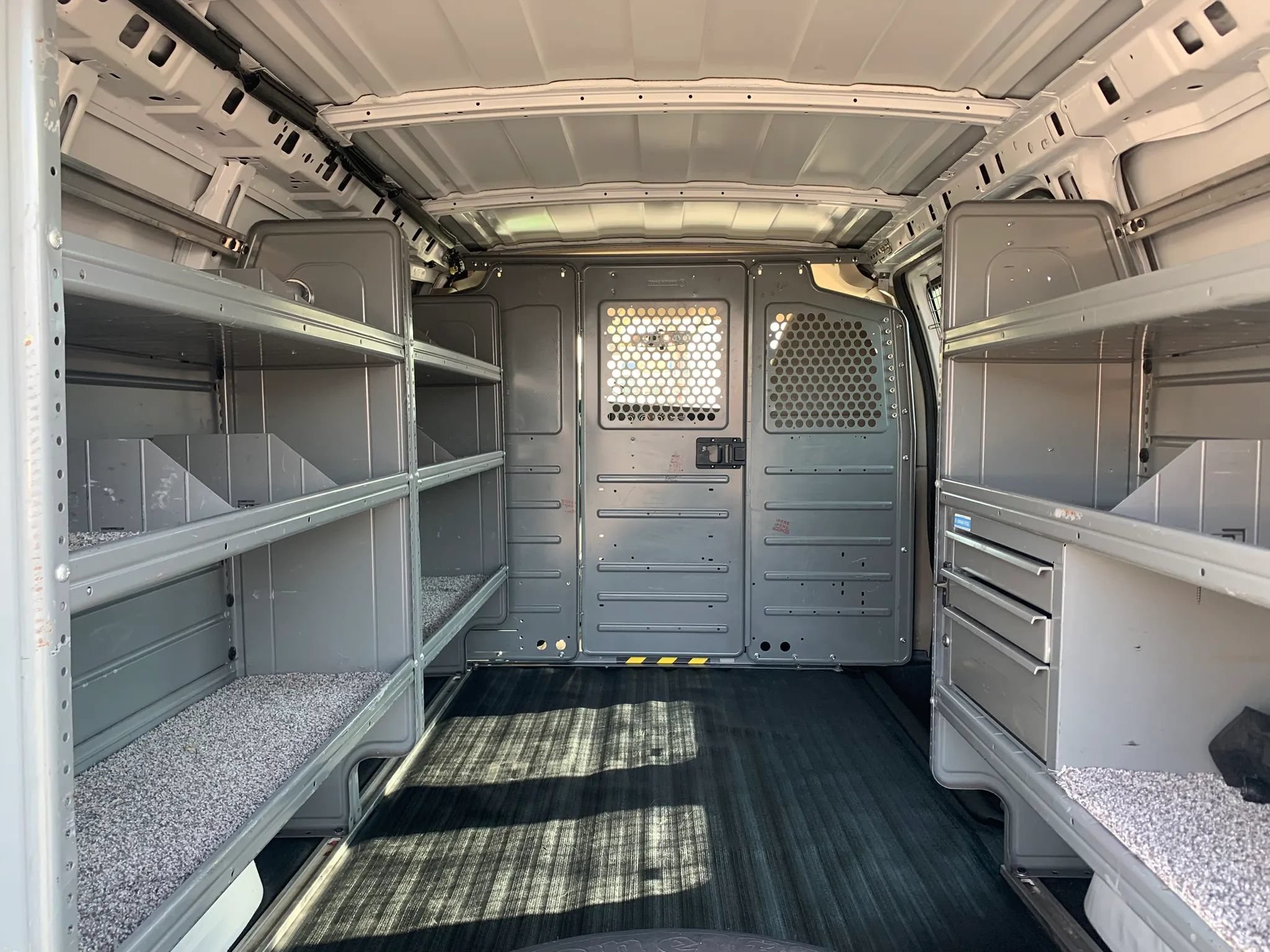 Used 2014 Chevrolet Express 1500 RWD image 35