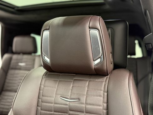 Used 2024 Cadillac Escalade V w/ Heavy-Duty Trailer Package image 17