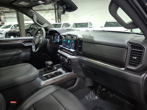 Certified 2026 Chevrolet Silverado 1500 LTZ w/ LTZ Premium Package AWD/4WD image 31