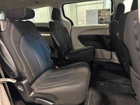 Used 2023 Chrysler Voyager LX FWD image 28