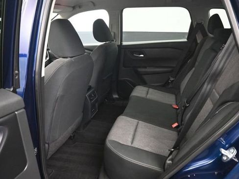 Used 2024 Nissan Rogue SV FWD image 10