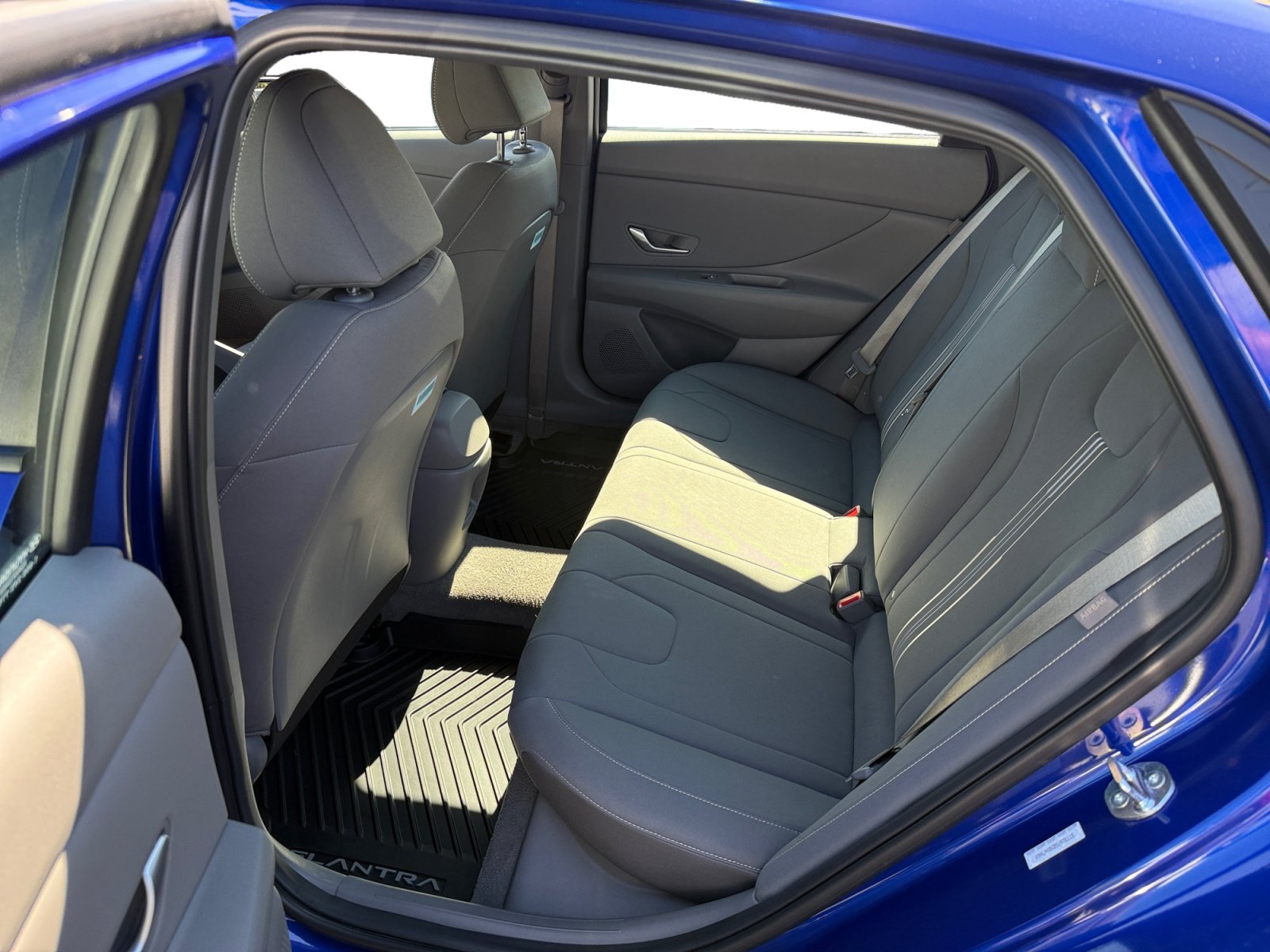 Certified 2025 Hyundai Elantra Sport FWD image 16